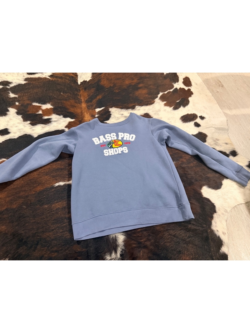 Bass Pro Shops Blue Crewneck Sweatshirt Medium